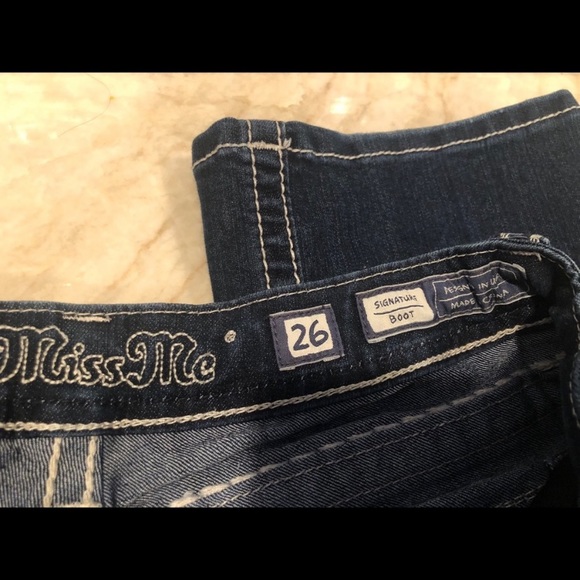 Miss Me Signature Boot Jeans - Picture 3 of 6